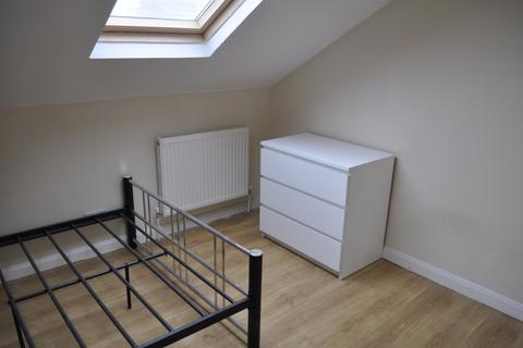 1 bedroom flat to rent, 2 Wolverton Gardens, London, W6