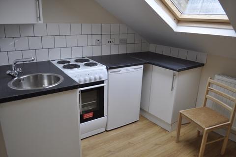 1 bedroom flat to rent, 2 Wolverton Gardens, London, W6