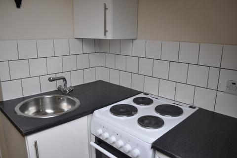 1 bedroom flat to rent, 2 Wolverton Gardens, London, W6