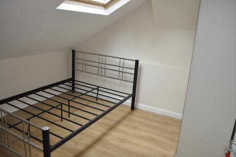 1 bedroom flat to rent, 2 Wolverton Gardens, London, W6