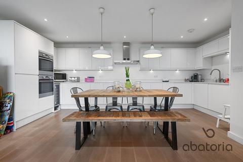 2 bedroom apartment for sale, Copperfield Road, London, E3