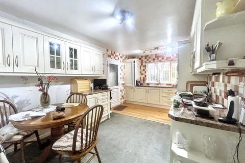 2 bedroom semi-detached bungalow for sale, Franklyn Avenue, Seaton Sluice, Whitley Bay, Northumberland, NE26 4JB