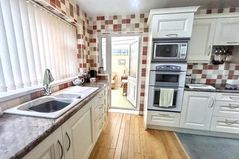 2 bedroom semi-detached bungalow for sale, Franklyn Avenue, Seaton Sluice, Whitley Bay, Northumberland, NE26 4JB
