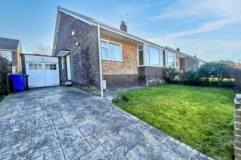 2 bedroom semi-detached bungalow for sale, Franklyn Avenue, Seaton Sluice, Whitley Bay, Northumberland, NE26 4JB