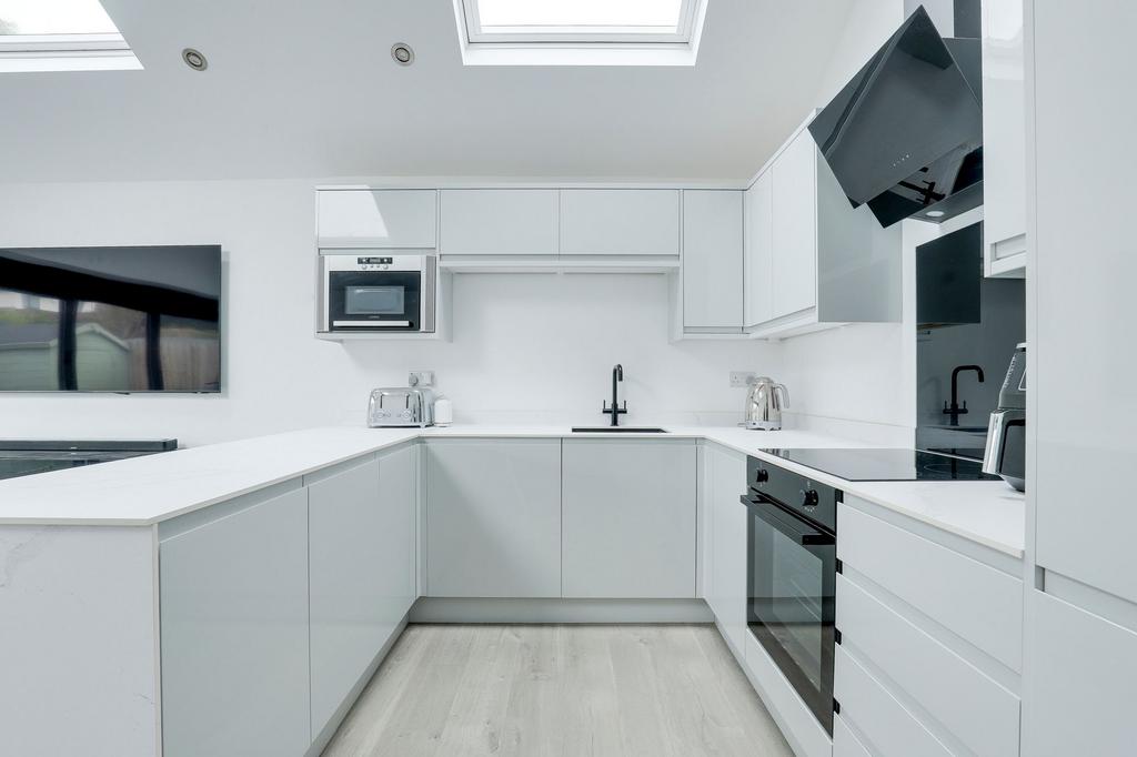 Kitchen & Open-Plan Living