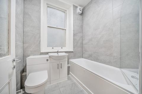 3 bedroom maisonette to rent, Lower Richmond Road, Putney, London, SW15