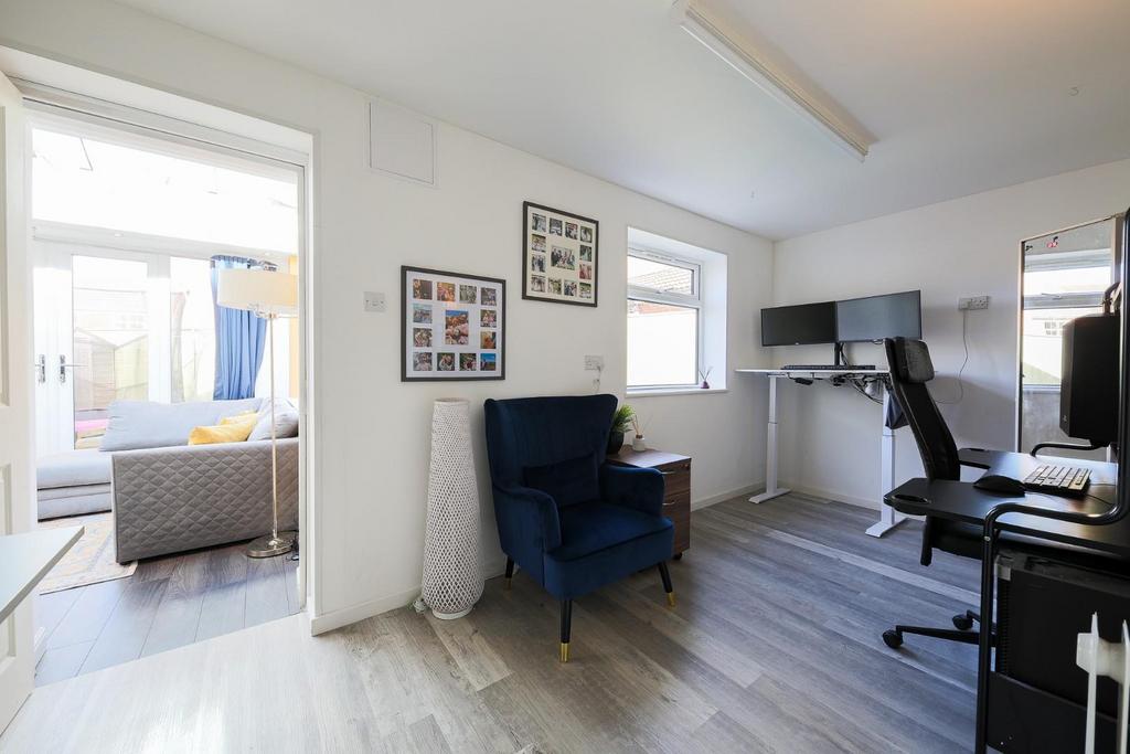 Office/Garage