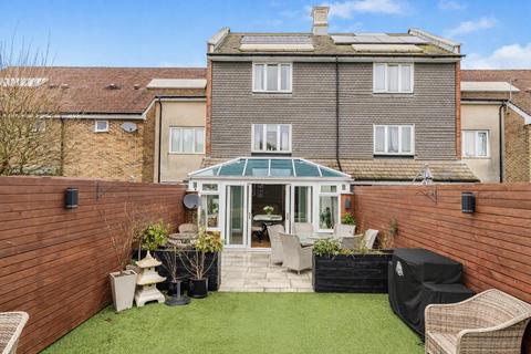 4 bedroom townhouse for sale, Rowlands Square, Petersfield