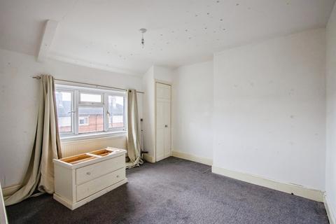 2 bedroom terraced house for sale, Wykebeck Road, Leeds
