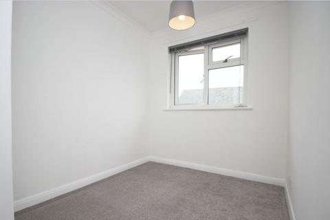 3 bedroom semi-detached house to rent, Rumfields Road, Broadstairs, Kent, CT10