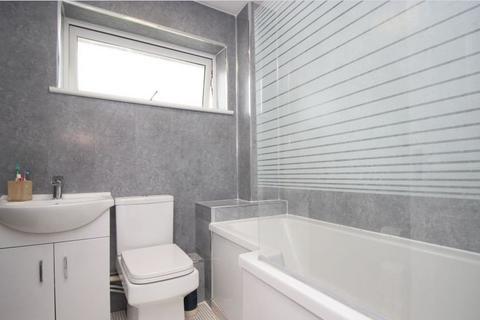 3 bedroom semi-detached house to rent, Rumfields Road, Broadstairs, Kent, CT10