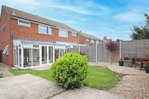 3 bedroom semi-detached house to rent, Rumfields Road, Broadstairs, Kent, CT10