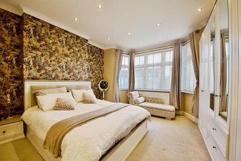 undefined, Hurstbourne Gardens, Barking