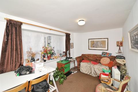 2 bedroom flat for sale, West Hill Road, St. Leonards-On-Sea