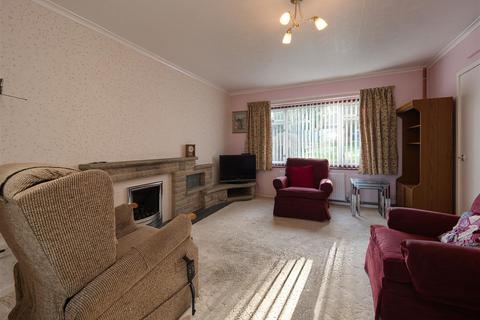 3 bedroom detached house for sale, Peak View Drive, Ashbourne