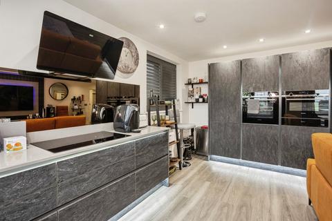 2 bedroom apartment for sale, Nicker Hill, Keyworth, Nottingham