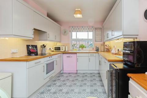 undefined, Disraeli Square, Aylesbury