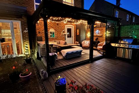 undefined, Disraeli Square, Aylesbury