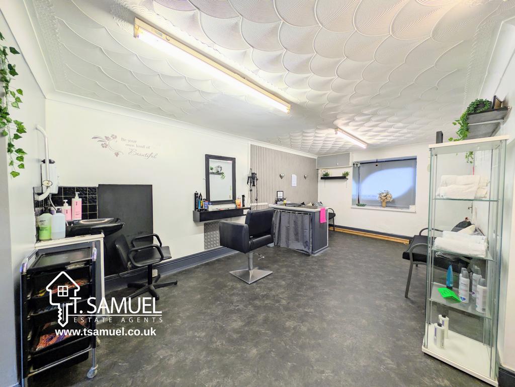 Ground floor retail - main area