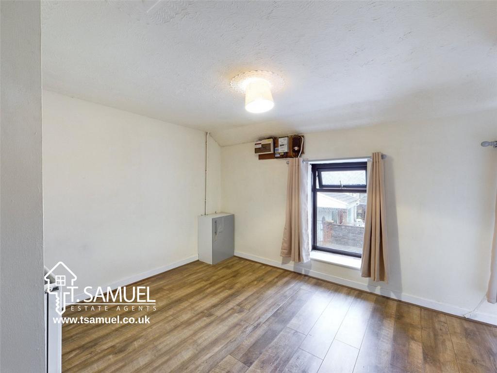 Flat Bedroom