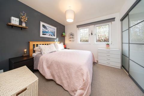 undefined, Kaims Terrace, Livingston EH54