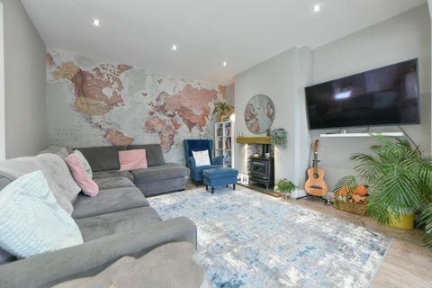 undefined, Woodheys Drive, Sale M33