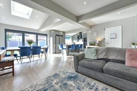 undefined, Woodheys Drive, Sale M33