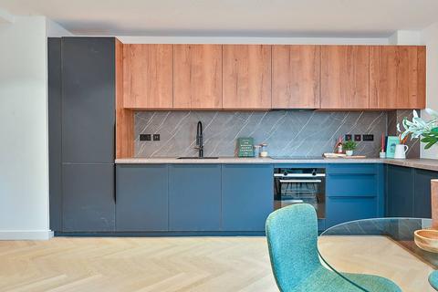 2 bedroom flat to rent, Madeleine Court, North Acton, Acton, W3