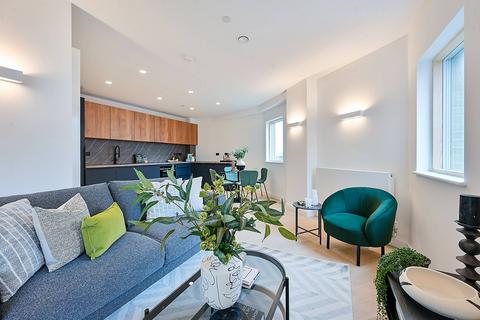 2 bedroom flat to rent, Madeleine Court, North Acton, Acton, W3