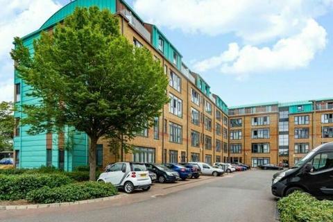 1 bedroom flat for sale, Flat 43 Jessop Court, 2 Brindley Place, Uxbridge, Middlesex, UB8 2FA
