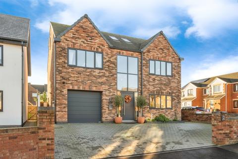5 bedroom detached house for sale, The Farmstead, Bolton-Upon-Dearne, Rotherham