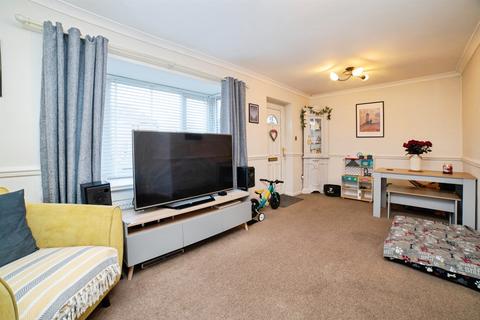 3 bedroom semi-detached house for sale, Elmhurst Avenue, Alfreton DE55