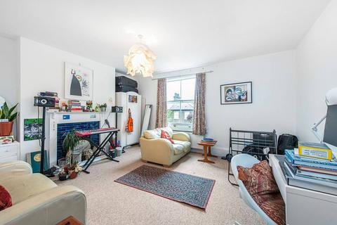 5 bedroom semi-detached house to rent, Choumert Road, Peckham, London, SE15
