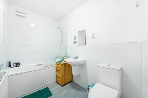 5 bedroom semi-detached house to rent, Choumert Road, Peckham, London, SE15