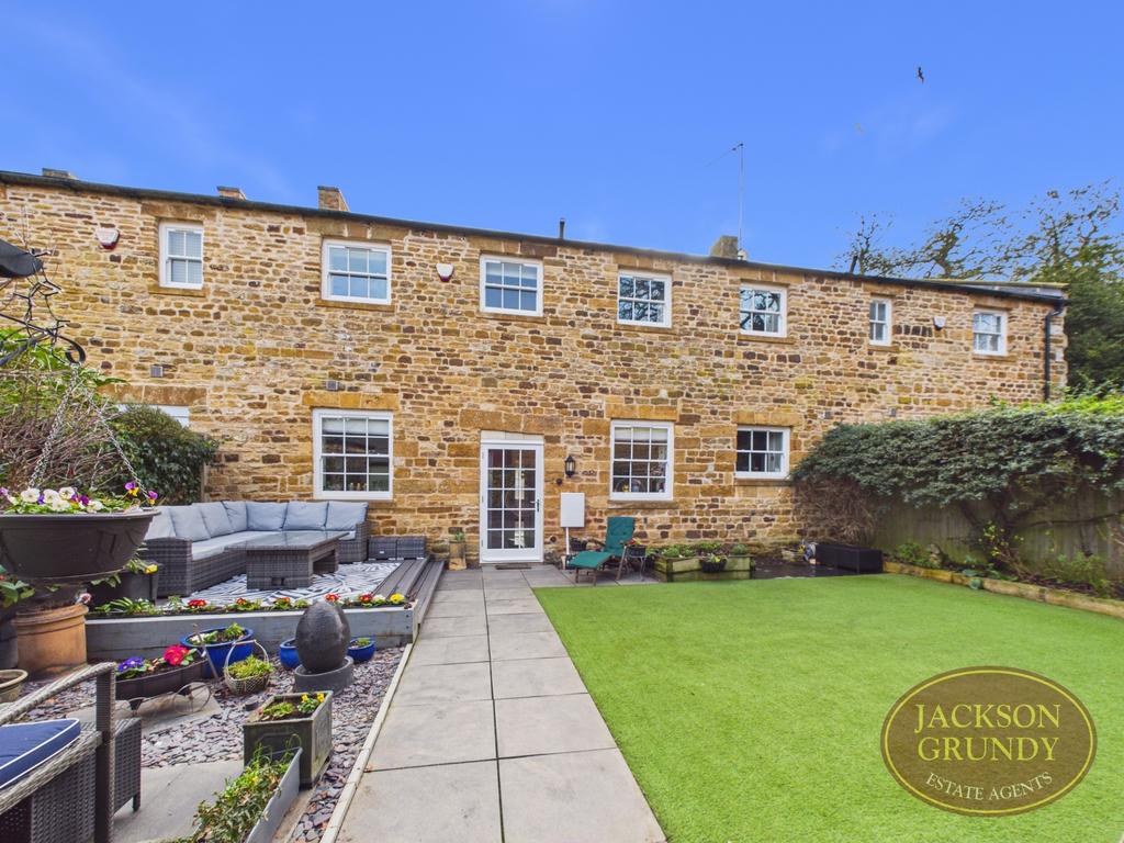 Thornton Hall Close