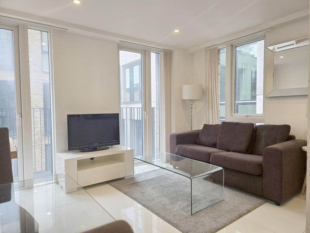 A Modern Studio Flat in Unison Apartments, 36 Chu