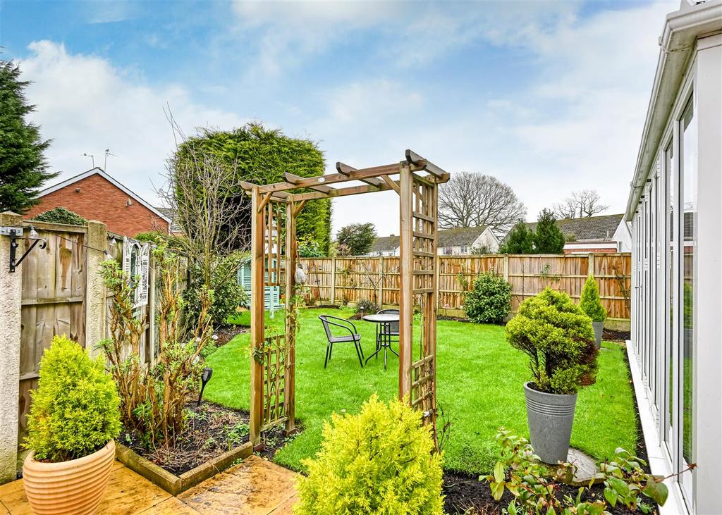 64 Brewood Road-3.jpg