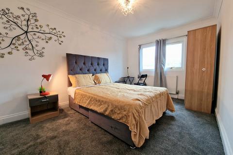 1 bedroom terraced house to rent, Elm Close, Huntingdon, PE29