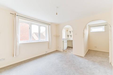 1 bedroom flat for sale, Percy Gardens, Worcester Park, KT4