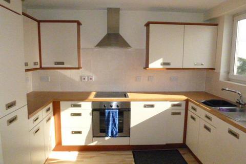 2 bedroom apartment to rent, Tuns Lane, SLOUGH