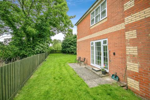 2 bedroom ground floor flat for sale, Michaelstowe Drive, Harwich