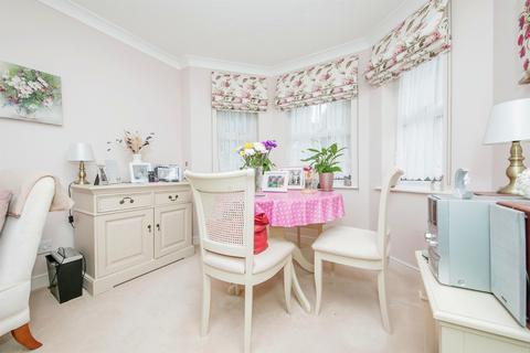 2 bedroom ground floor flat for sale, Michaelstowe Drive, Harwich