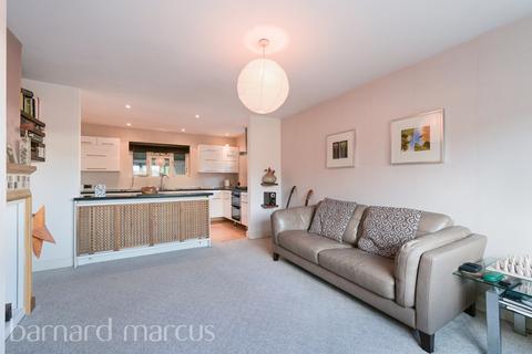 undefined, Sparrow Farm Drive, Feltham