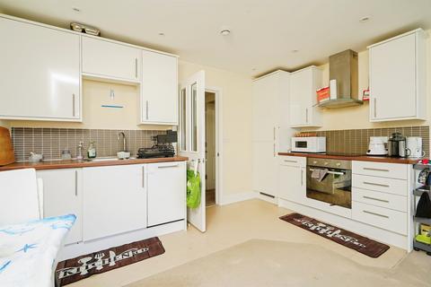 2 bedroom flat for sale, London Road, Headington, Oxford