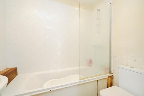 2 bedroom flat for sale, London Road, Headington, Oxford