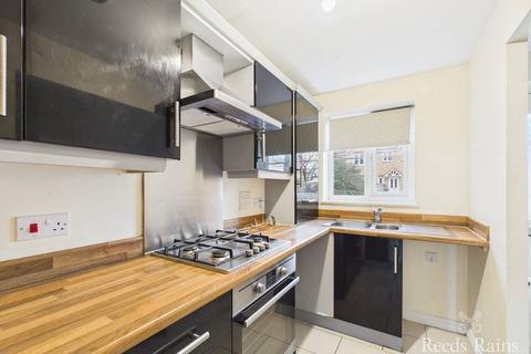 2 bedroom terraced house to rent, Douglas Street, North Yorkshire TS4