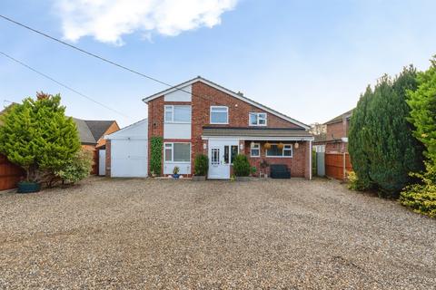 4 bedroom detached house for sale, Swaffham Road, Mundford, Thetford