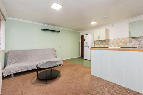 1 bedroom apartment for sale, Quarry Road, Marsh, Huddersfield