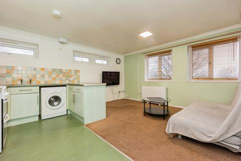 1 bedroom apartment for sale, Quarry Road, Marsh, Huddersfield