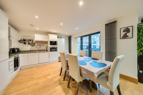 2 bedroom apartment for sale, Decima Street, London